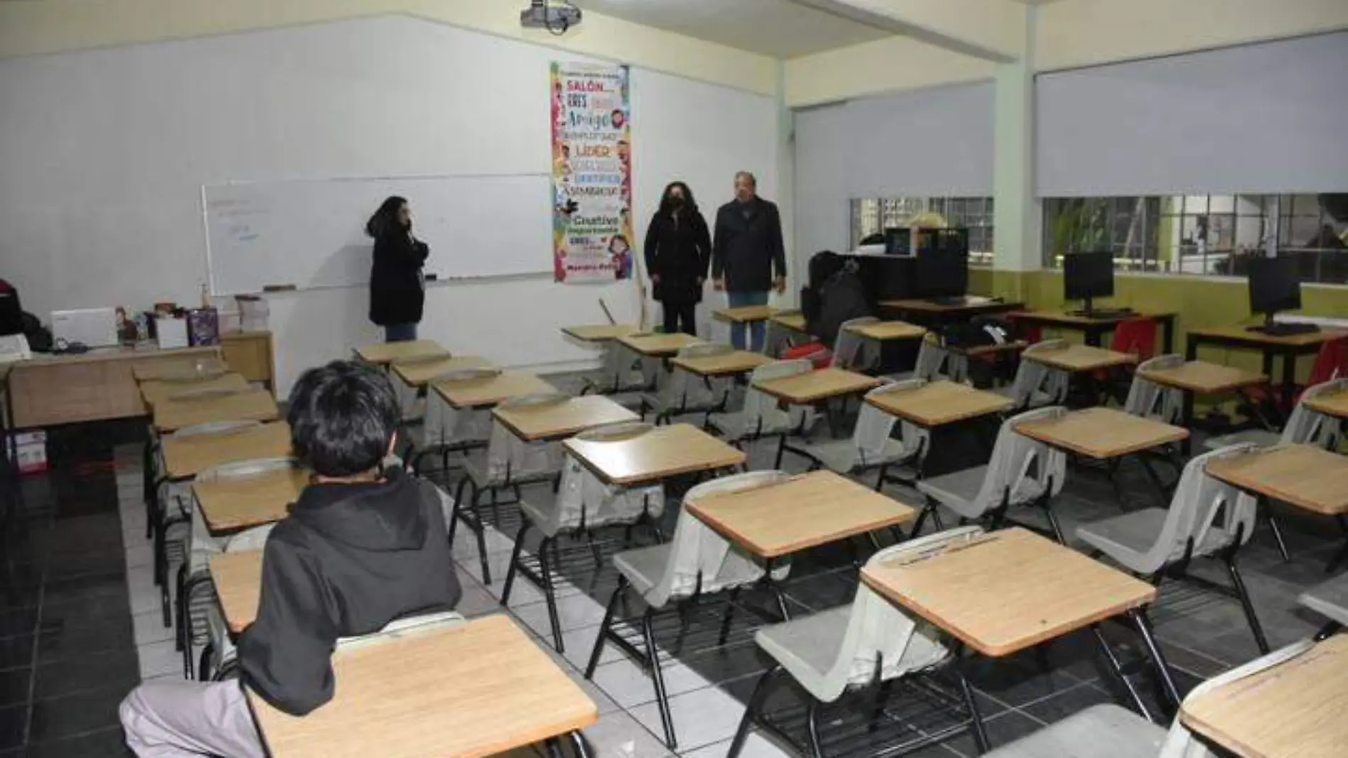 regreso a clases escuela salón